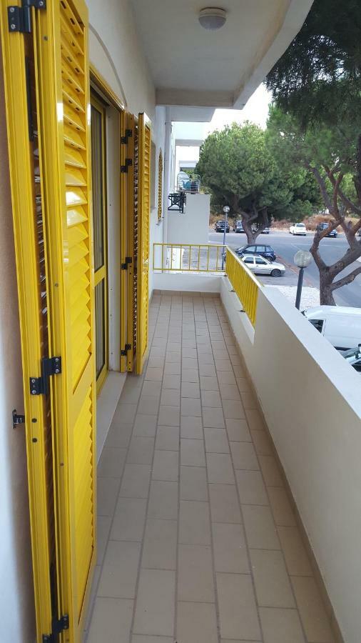 Gelbblau Falesia Albufeira Bagian luar foto