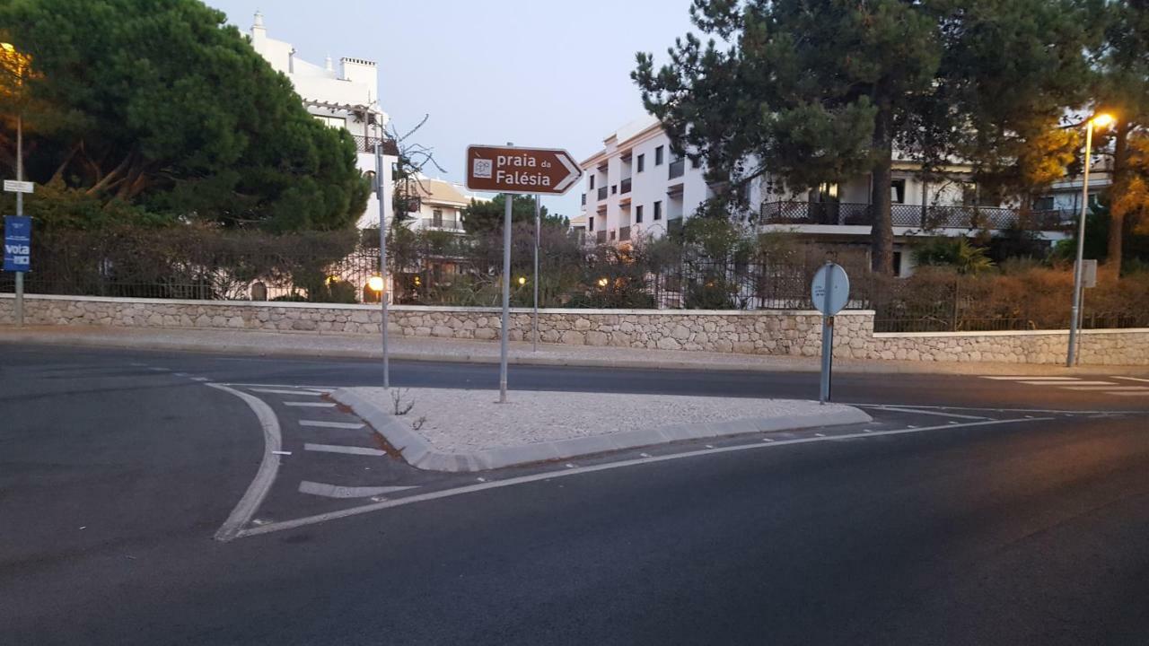 Gelbblau Falesia Albufeira Bagian luar foto