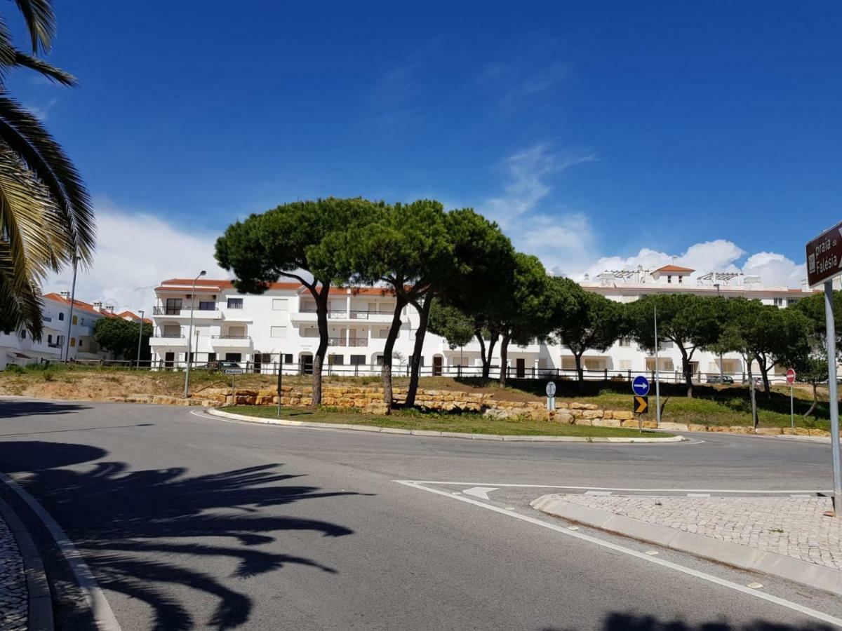 Gelbblau Falesia Albufeira Bagian luar foto