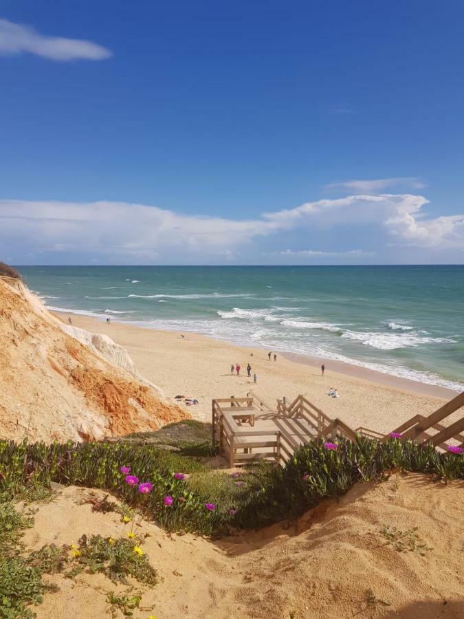 Gelbblau Falesia Albufeira Bagian luar foto